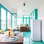 شقة Dachgeschoss Mit Terrasse By Interhome